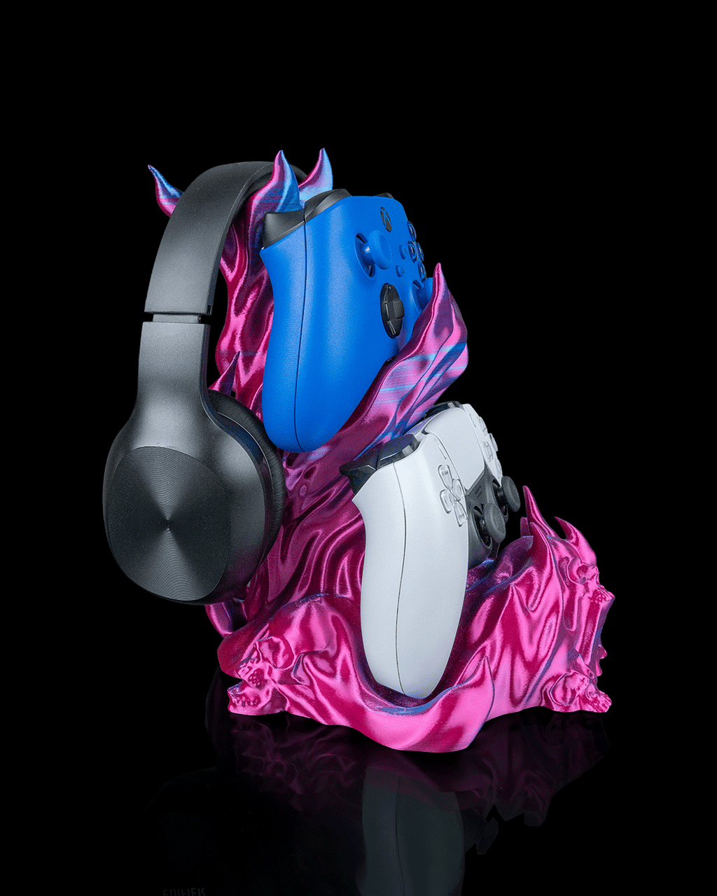 Spellcasters Stash Headphone And Controller Holder — 3D printed headphone stand, detail view