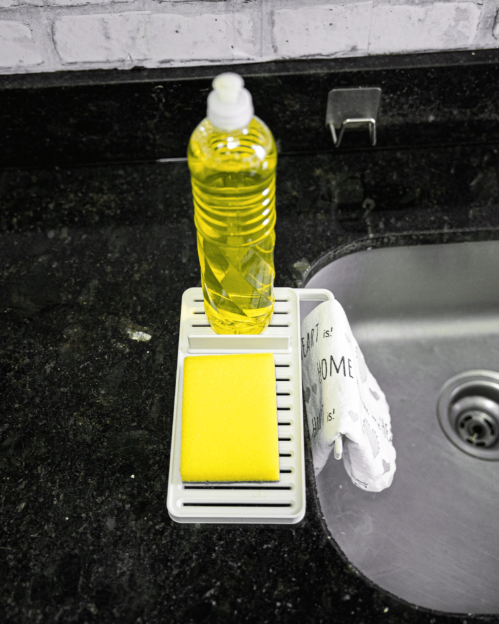 Sponge Set — 3D printed kitchen organizer, shown in use